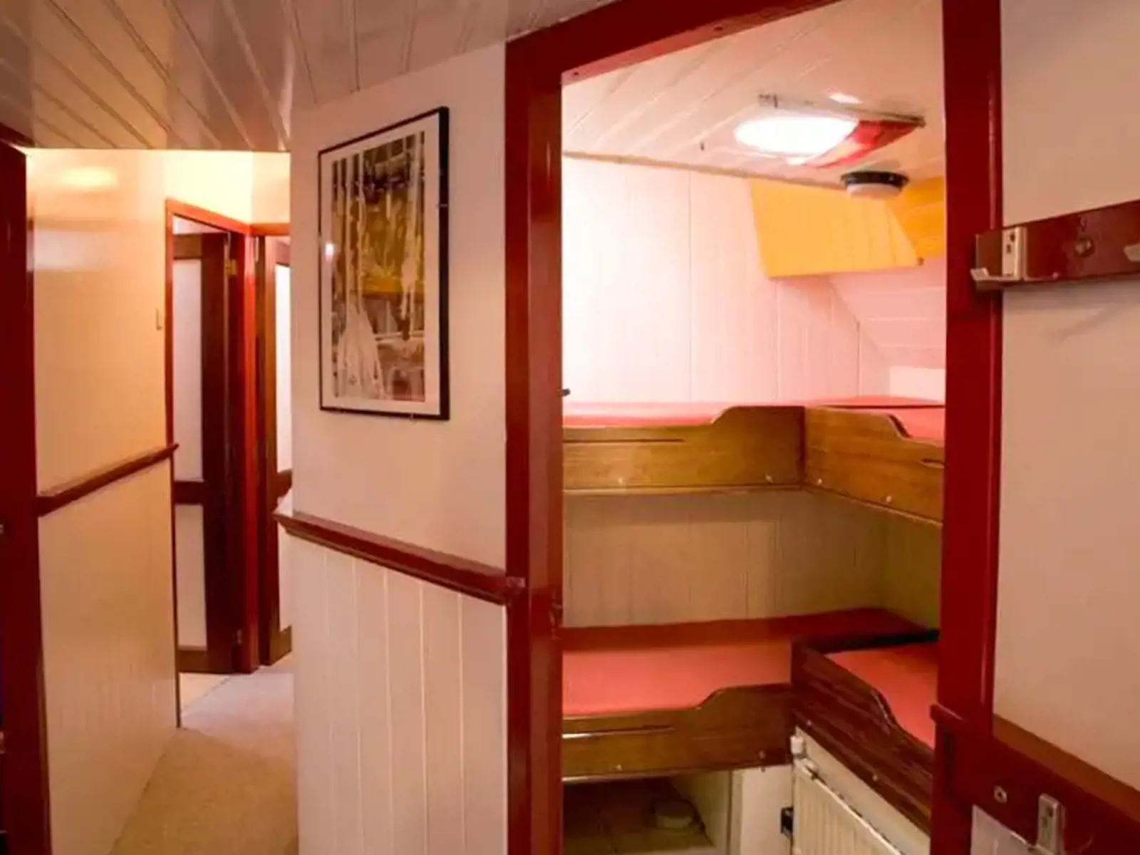 Onverwacht Hutten Kabines Cabins