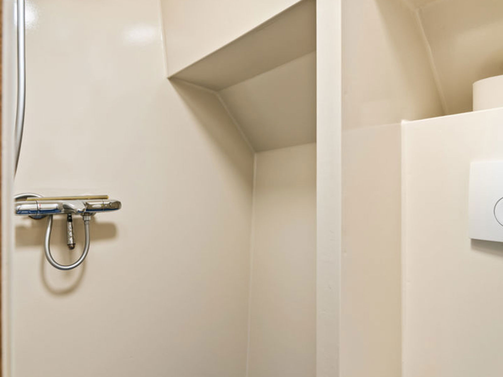 Jeppe Van Schier Douche Duche Shower