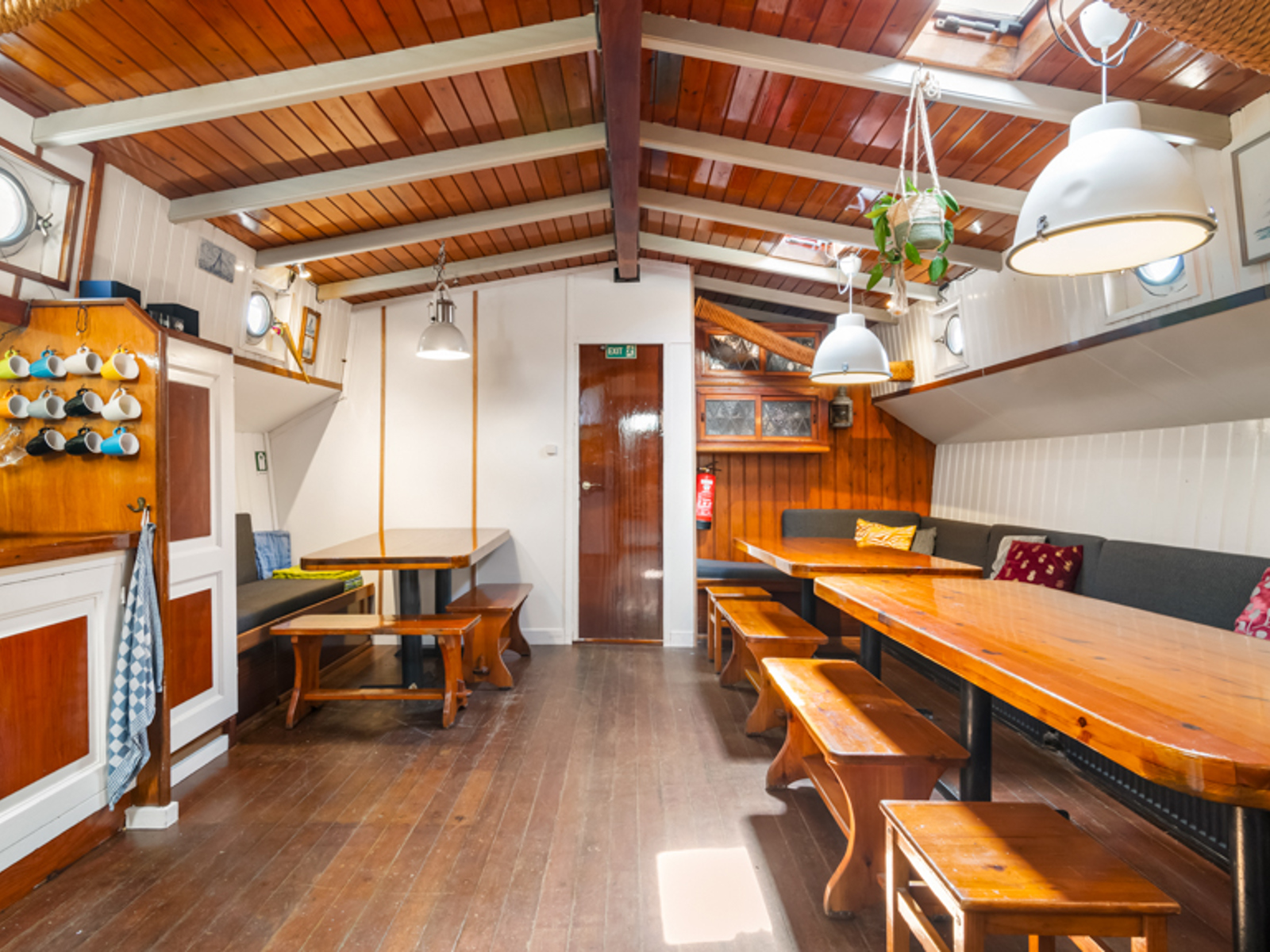 Vriendentrouw Onderdeks Unter Deck Below Deck