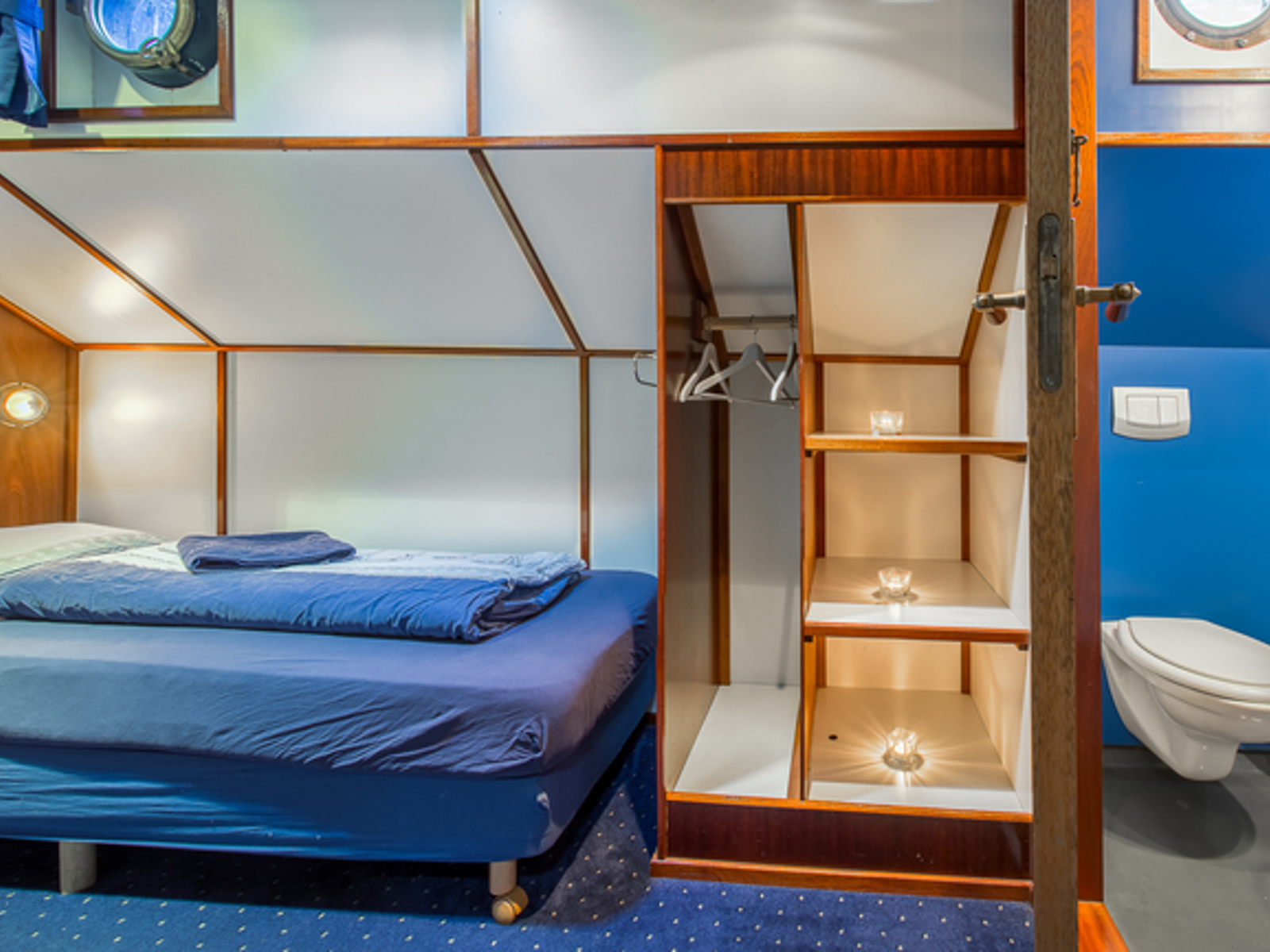 Wapen Fan Fryslan cabin, kabine, hut