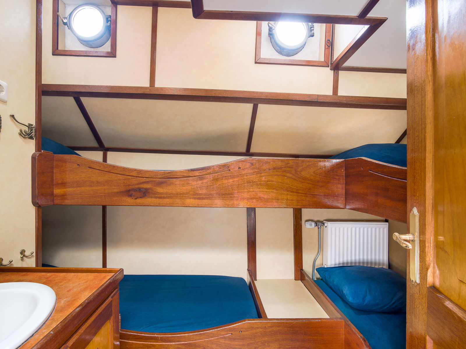 Sterrenwind, Frisian Sailing, hut, kabine, cabin 4 pers