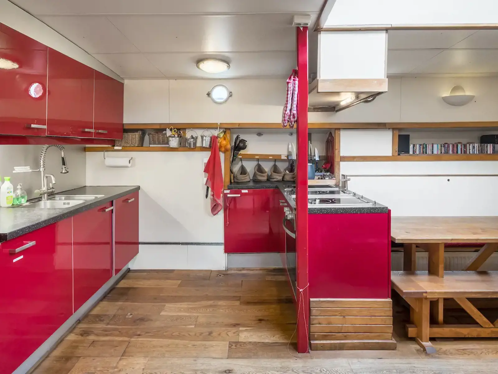 De Vrouw Dina Keuken Kueche Kitchen