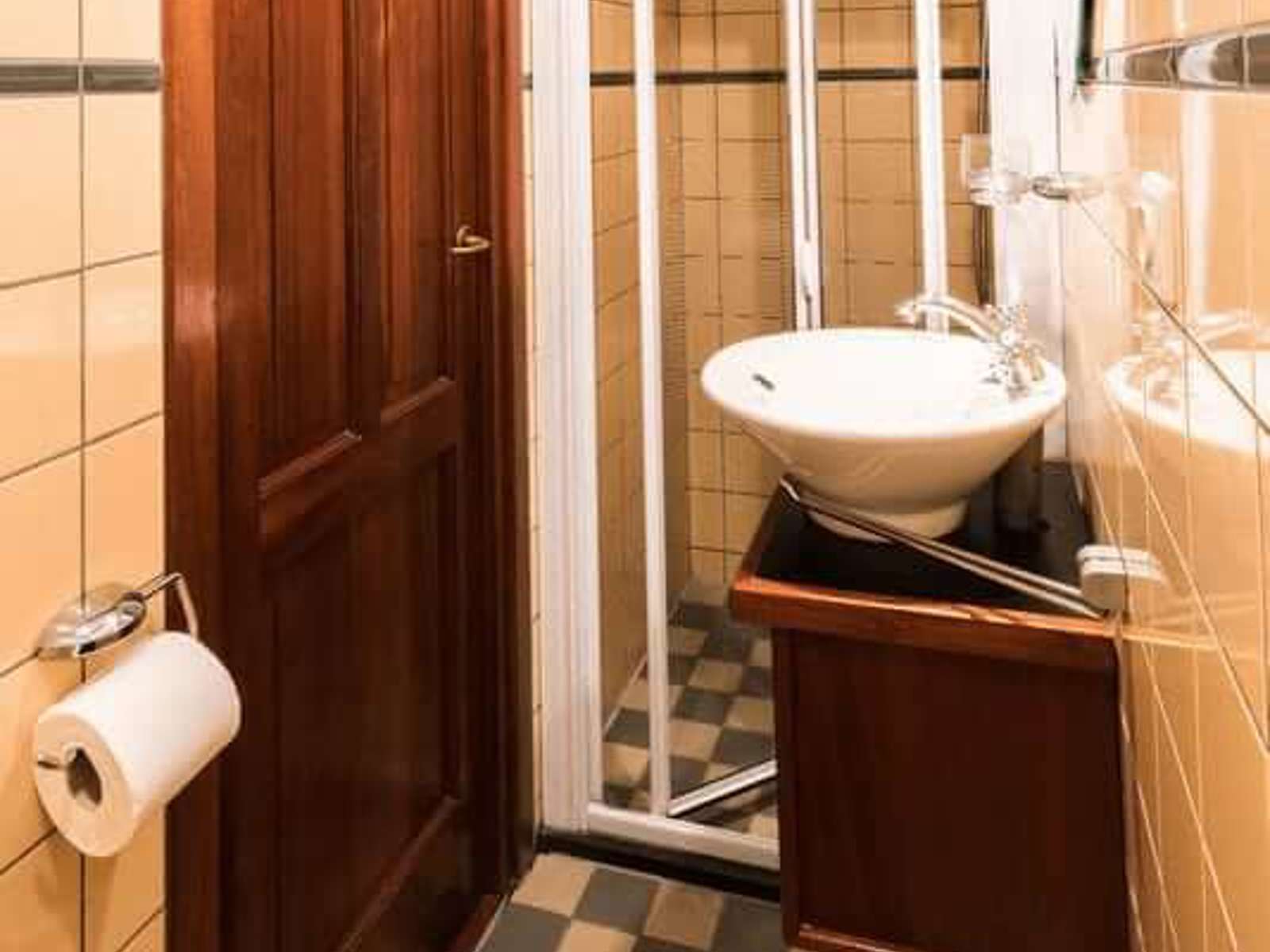 Leafde Fan Fryslân Cabin Bathroom