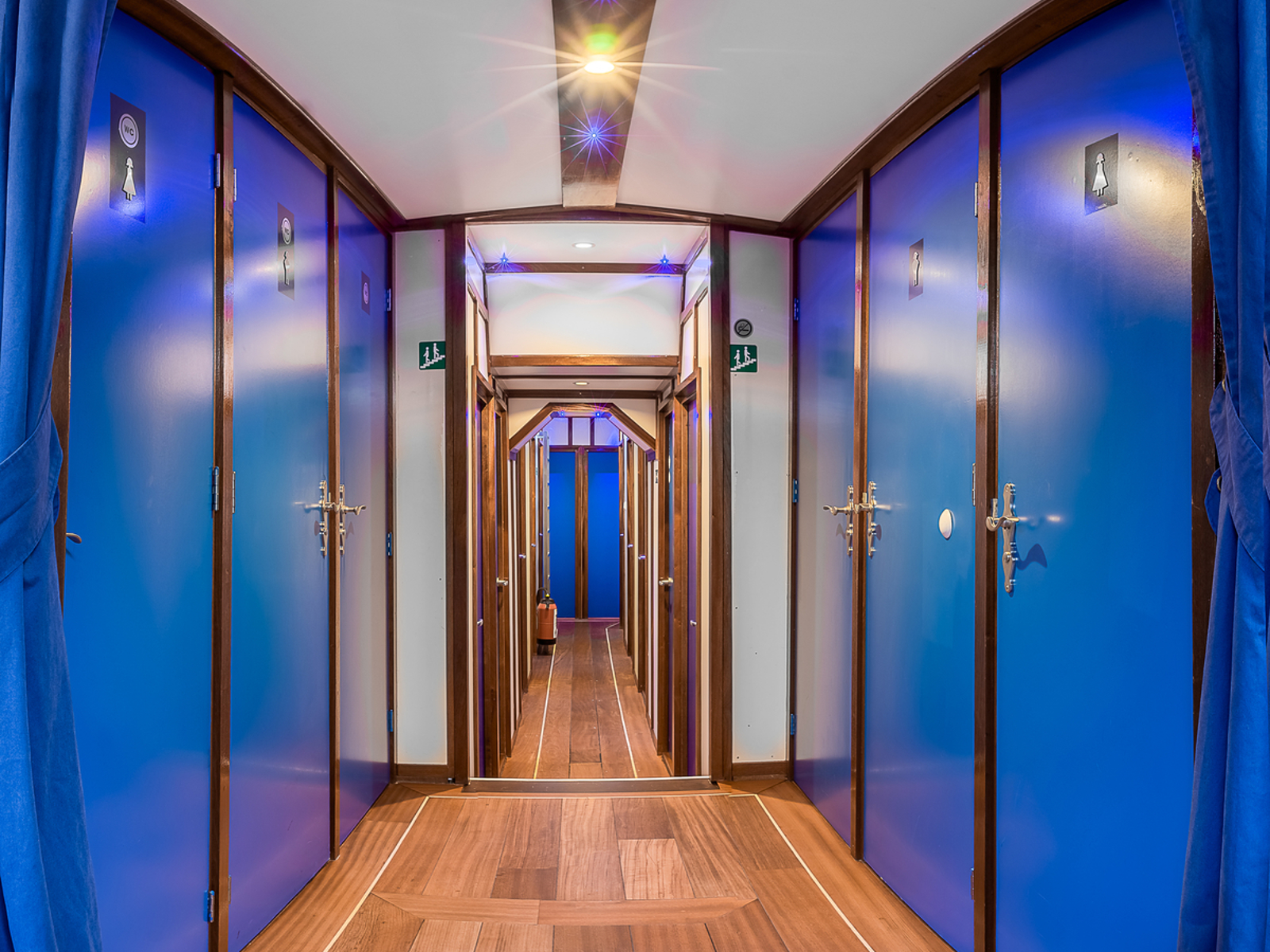 Gaia gang / corridor