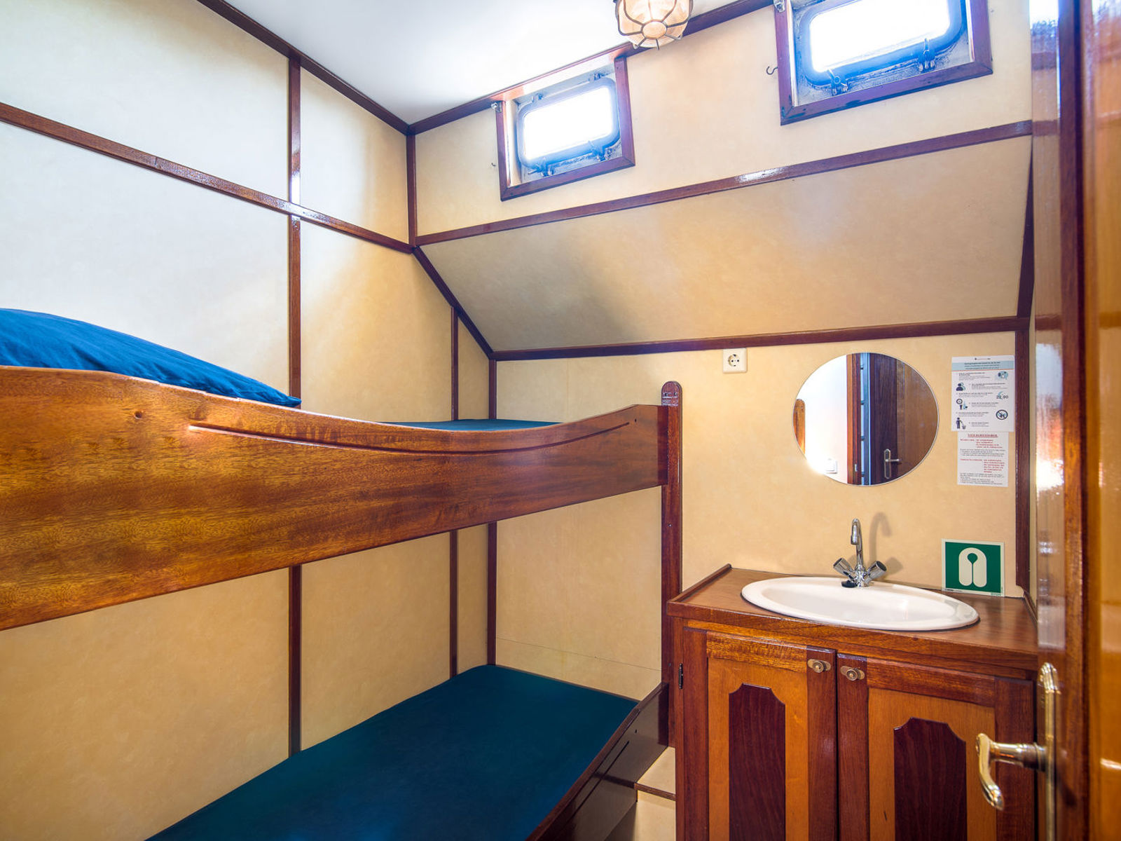 Sterrenwind, Frisian Sailing, hut, kabine, cabin 2 pers