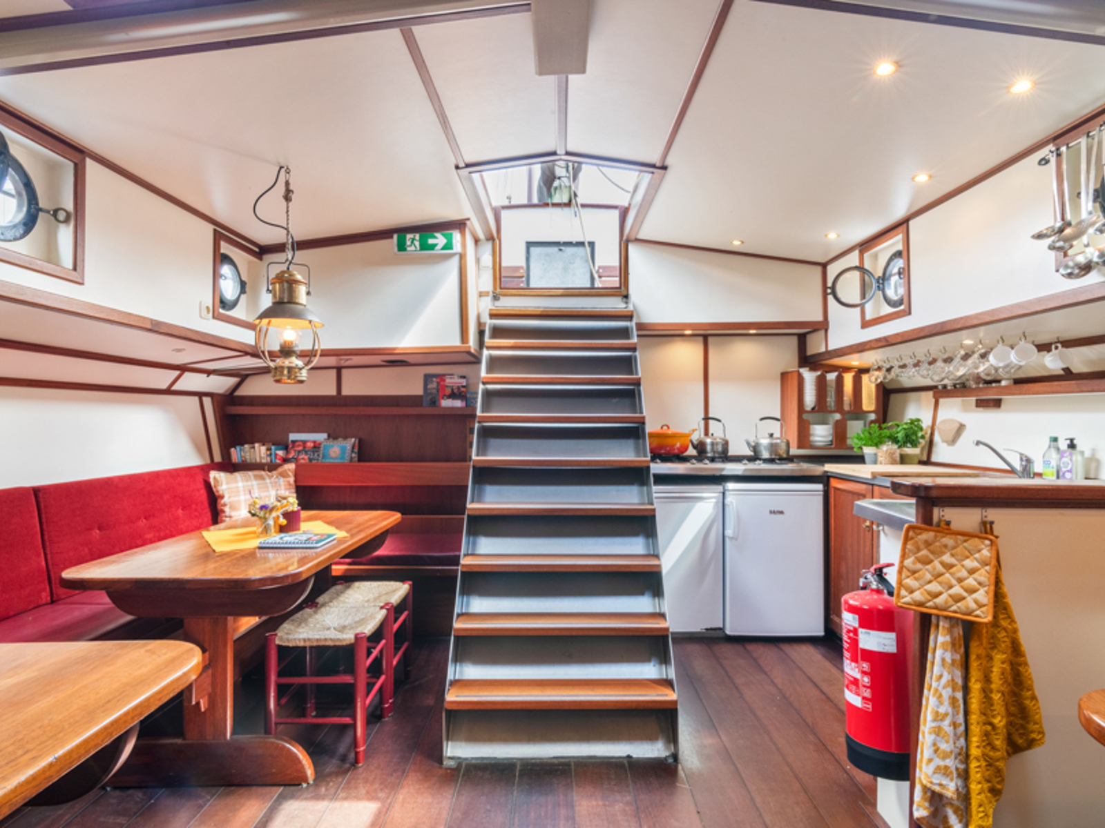 Middelsee Ruimte Geraeumig Spacious