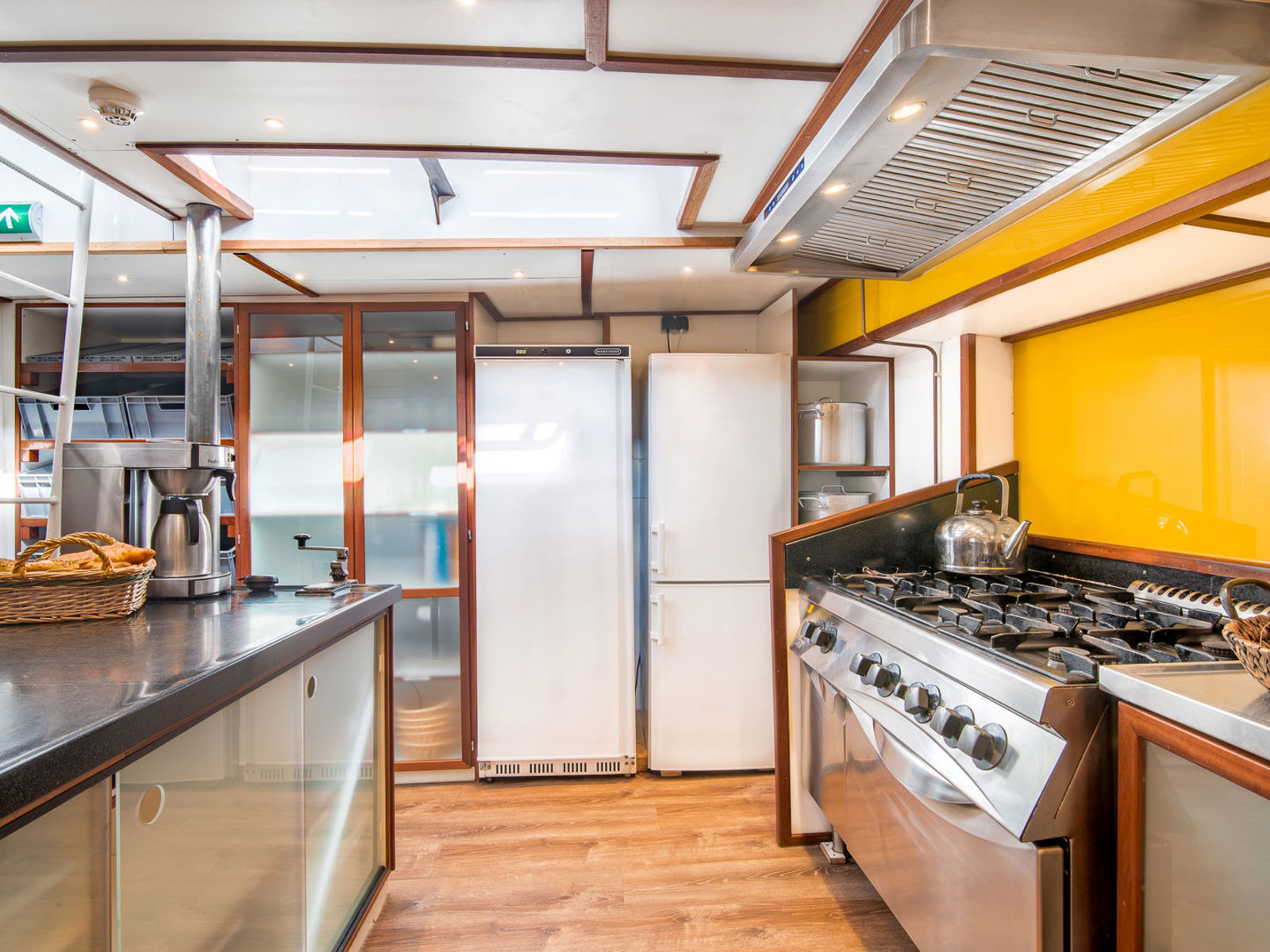 Dageraad Kombuis / kombuse / Galley