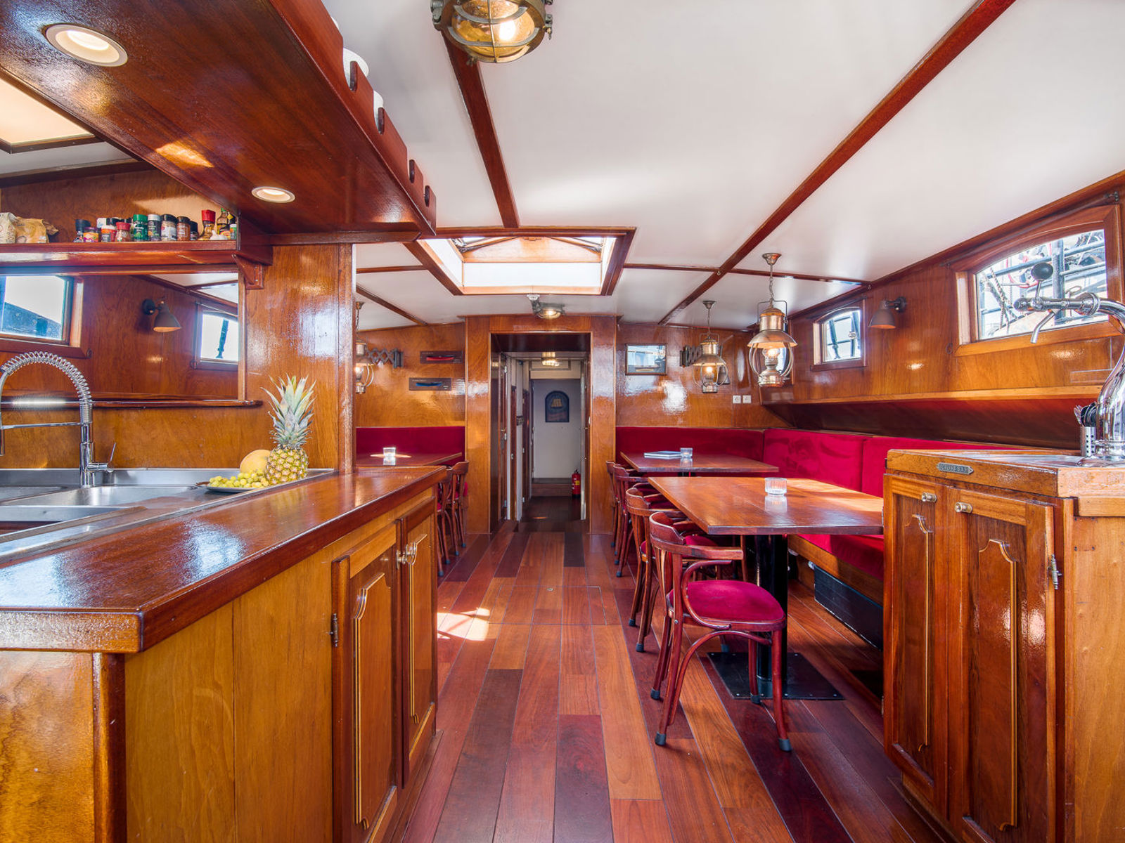 Sterrenwind, Frisian Sailing, salon