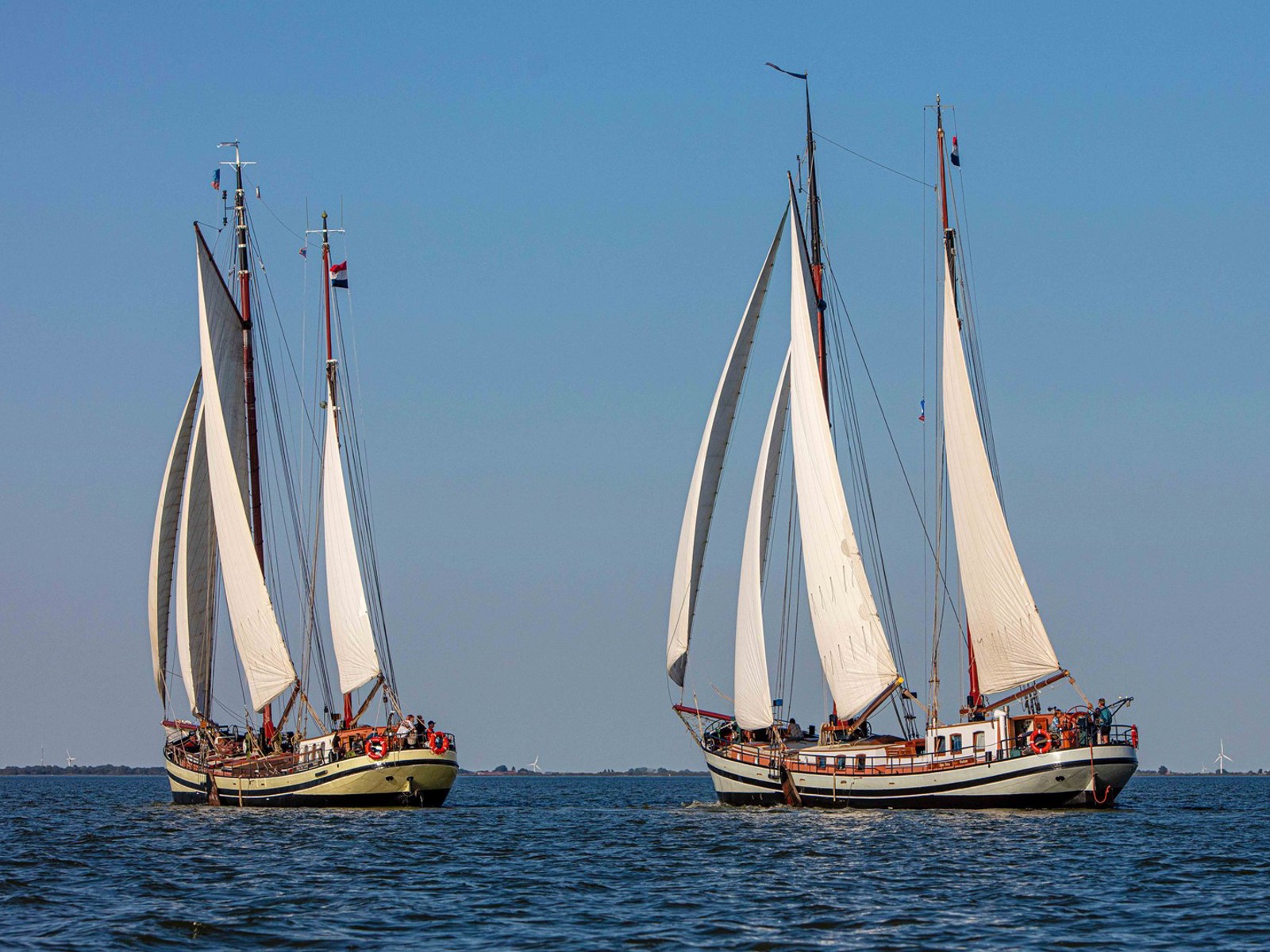 Zusterschepen Schwesterschiffe Sisterships Hoop Doet Leven Spes Nova