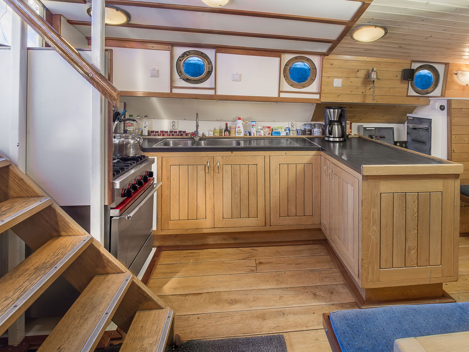 De Onderneming kombuis, kombuese, gallway