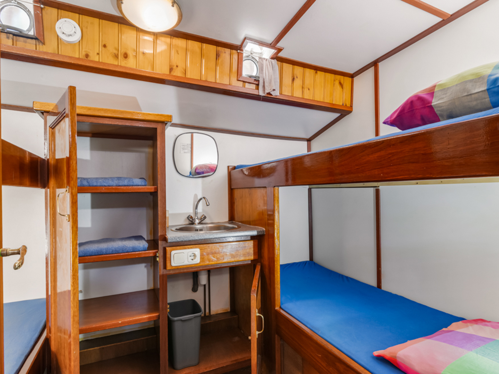 Vriendentrouw Hut Kabine Cabin 4 Personen