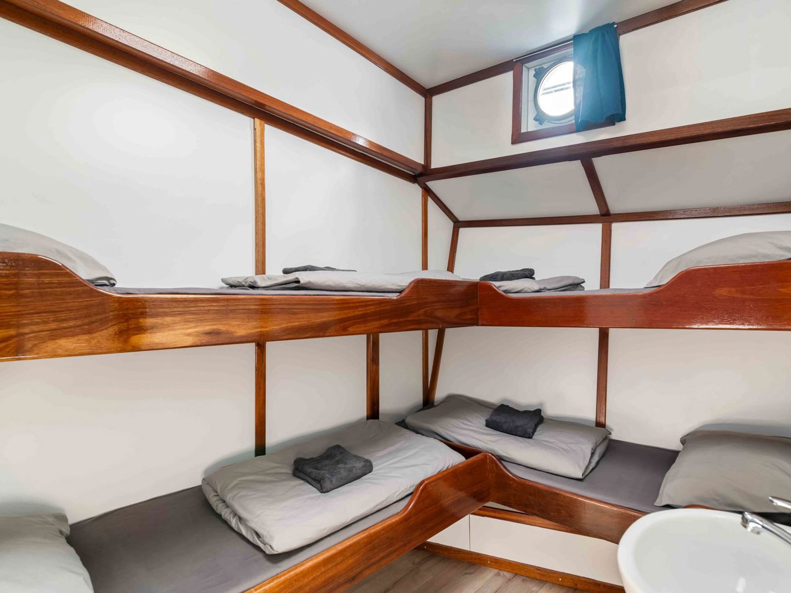 Gaia Hut Kabine Cabin 4 P