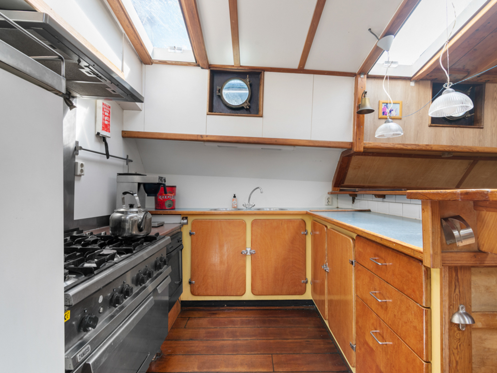 Pelikaan Kombuis Kombuese Galley