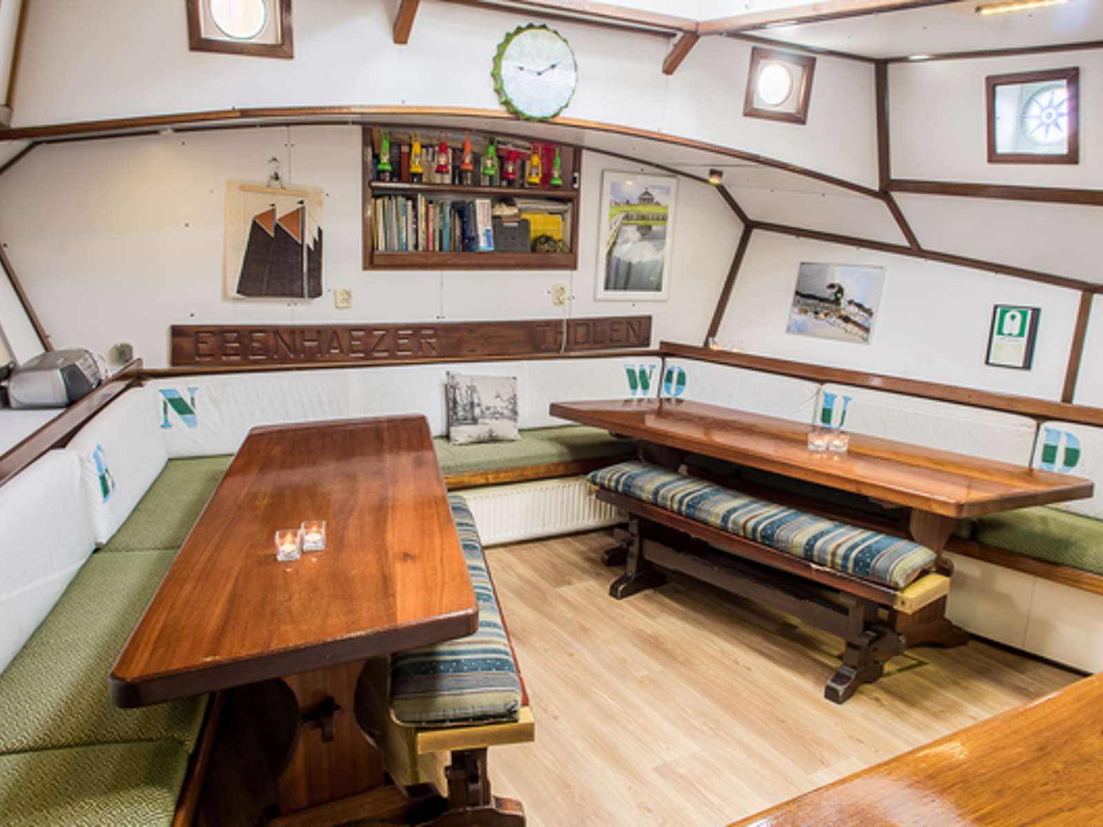 Zevenwouden eethoek, dinner table