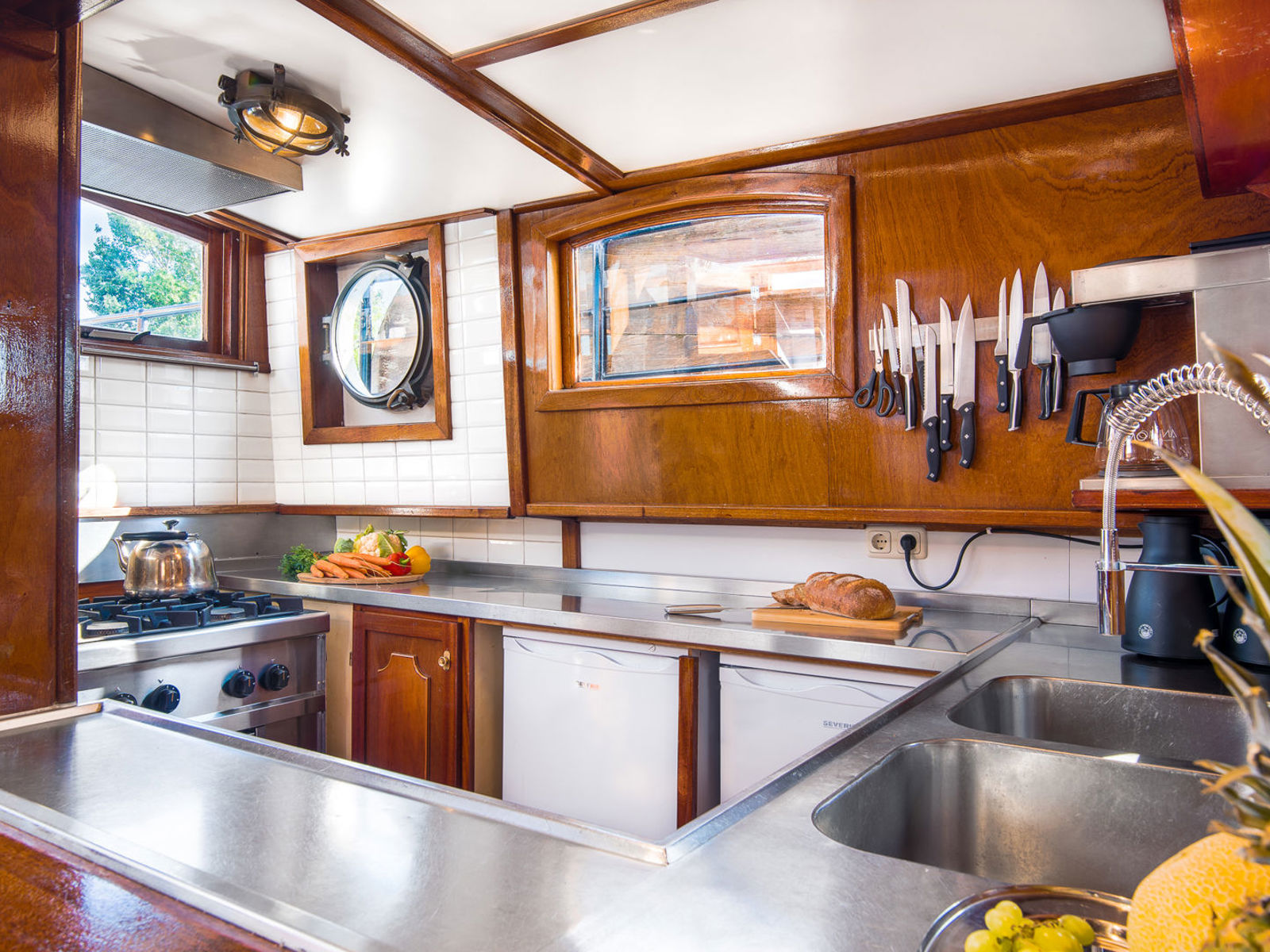 Sterrenwind, Frisian Sailing, kombuis, kombeuse, galley