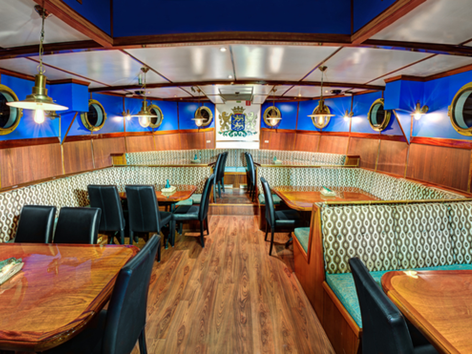 Mare Van Fryslan salon / diningroom