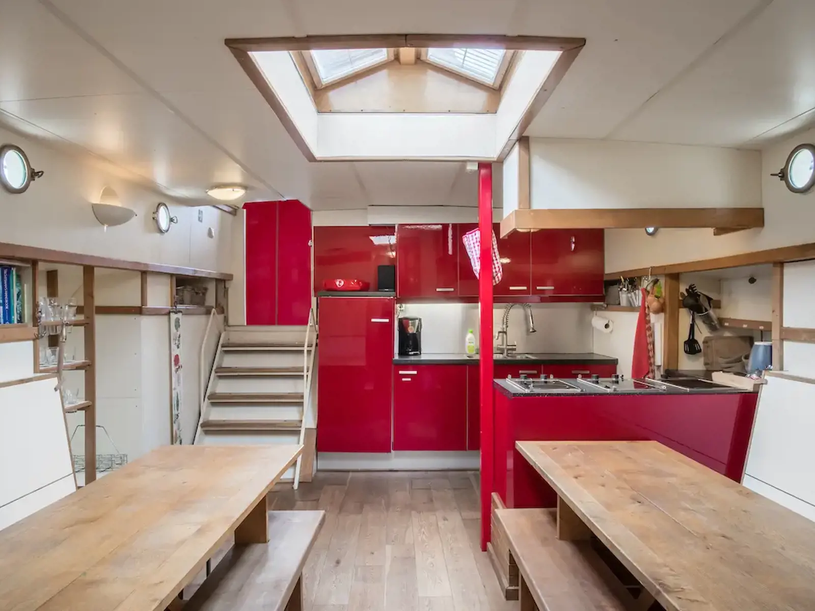 De Vrouw Dina Salon Kombuis Kombuese Galley