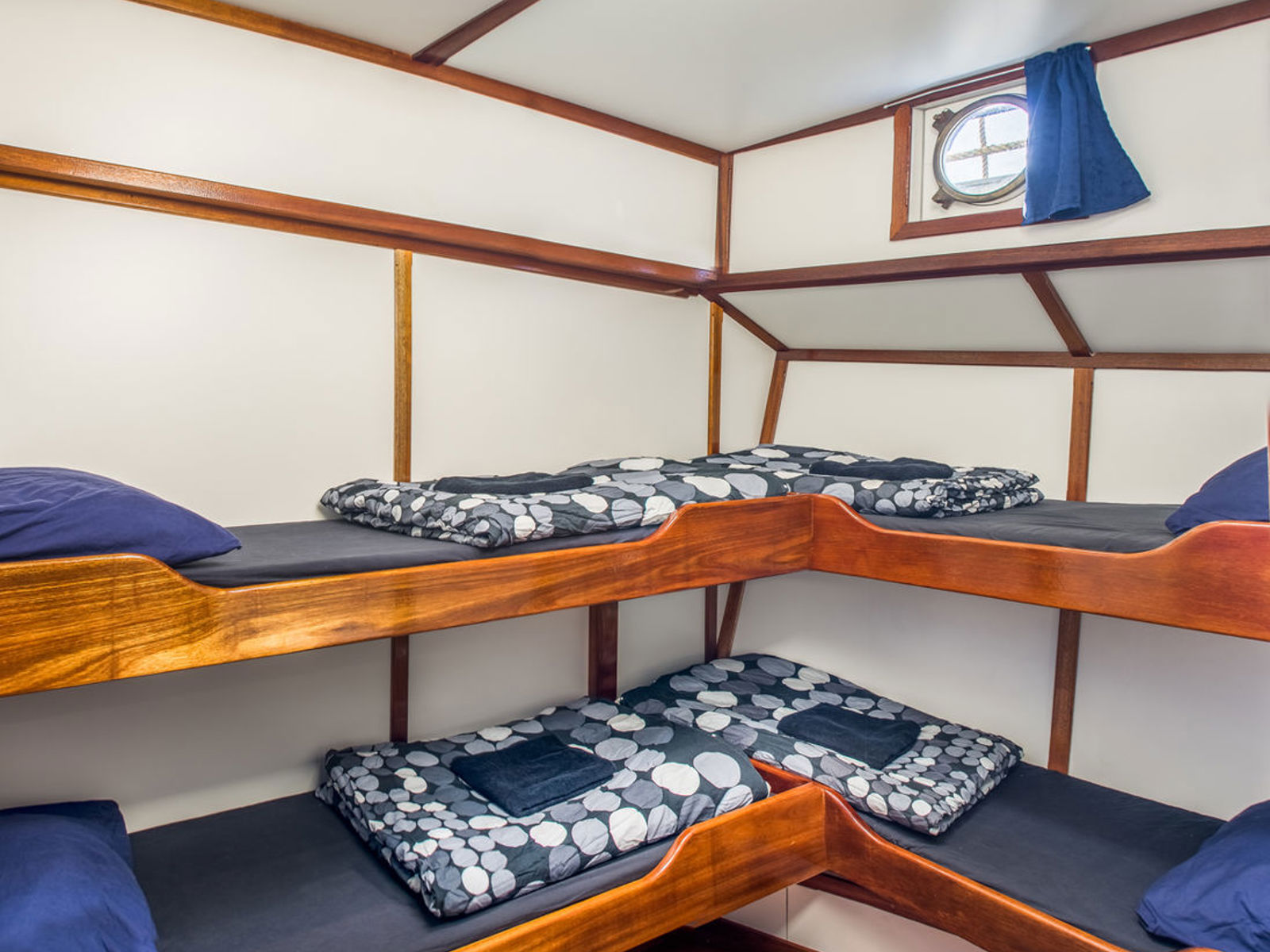 Gaia 4 personen hut / Kabine / Cabin