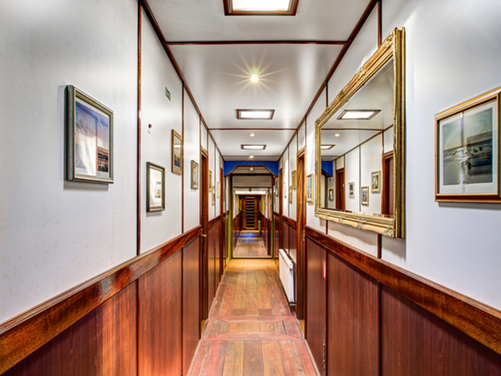 Mare Van Fryslan gang / corridor 