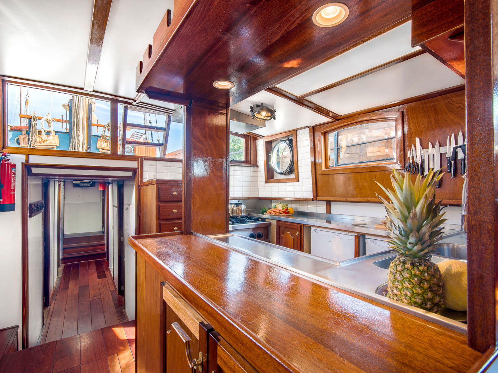 Sterrenwind, Frisian Sailing, kombuis, kombeuse, galley