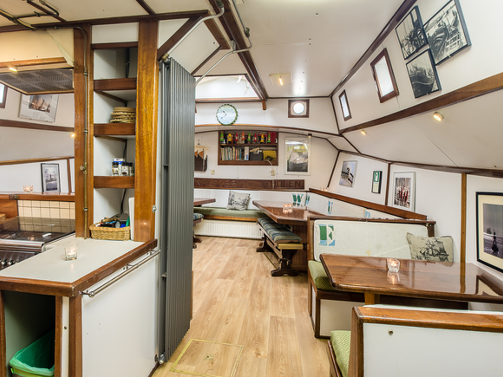 Zeven Wouden onderdek / below deck / uterdek