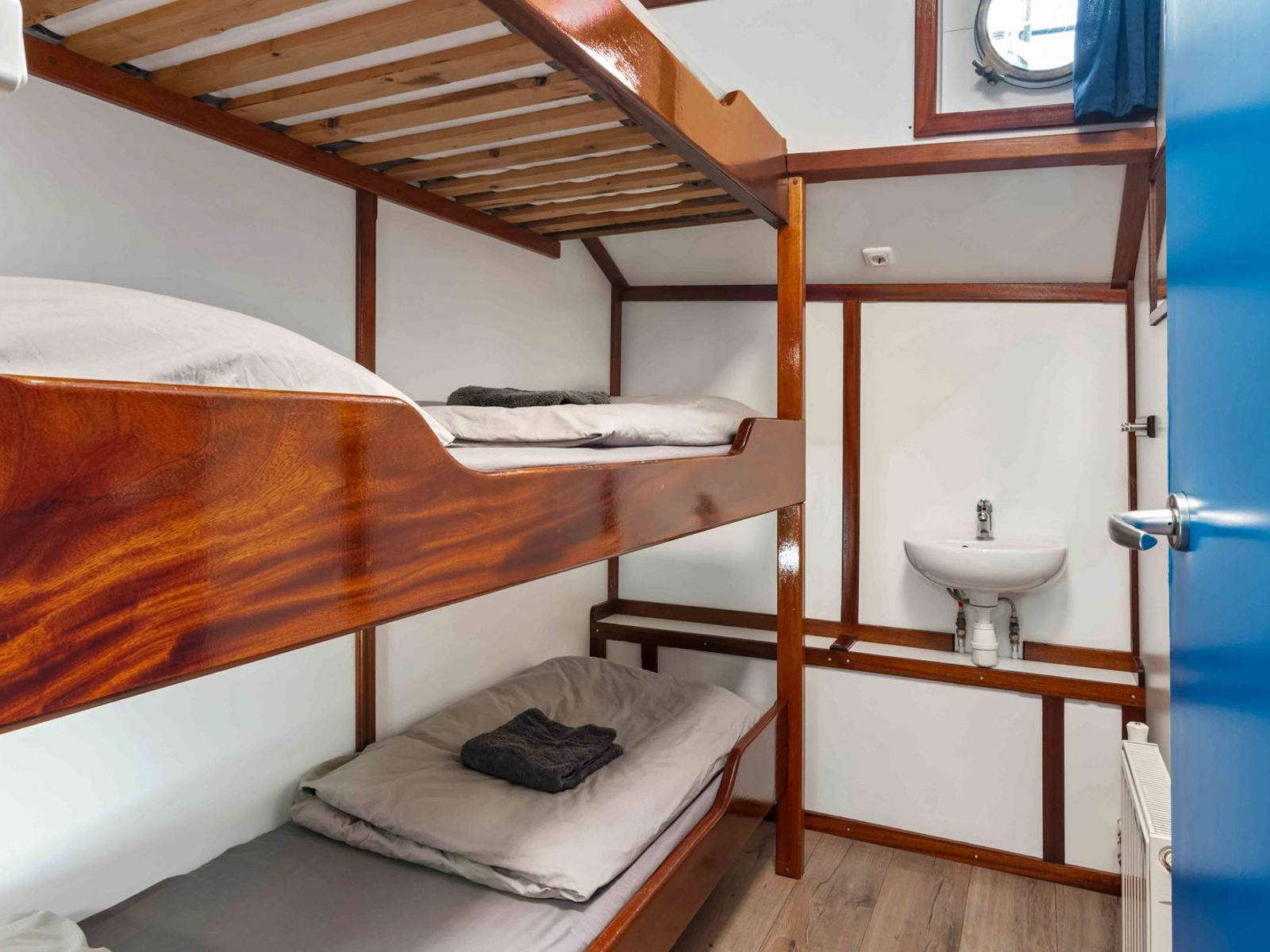 Gaia Hut Kabine Cabin 3 P